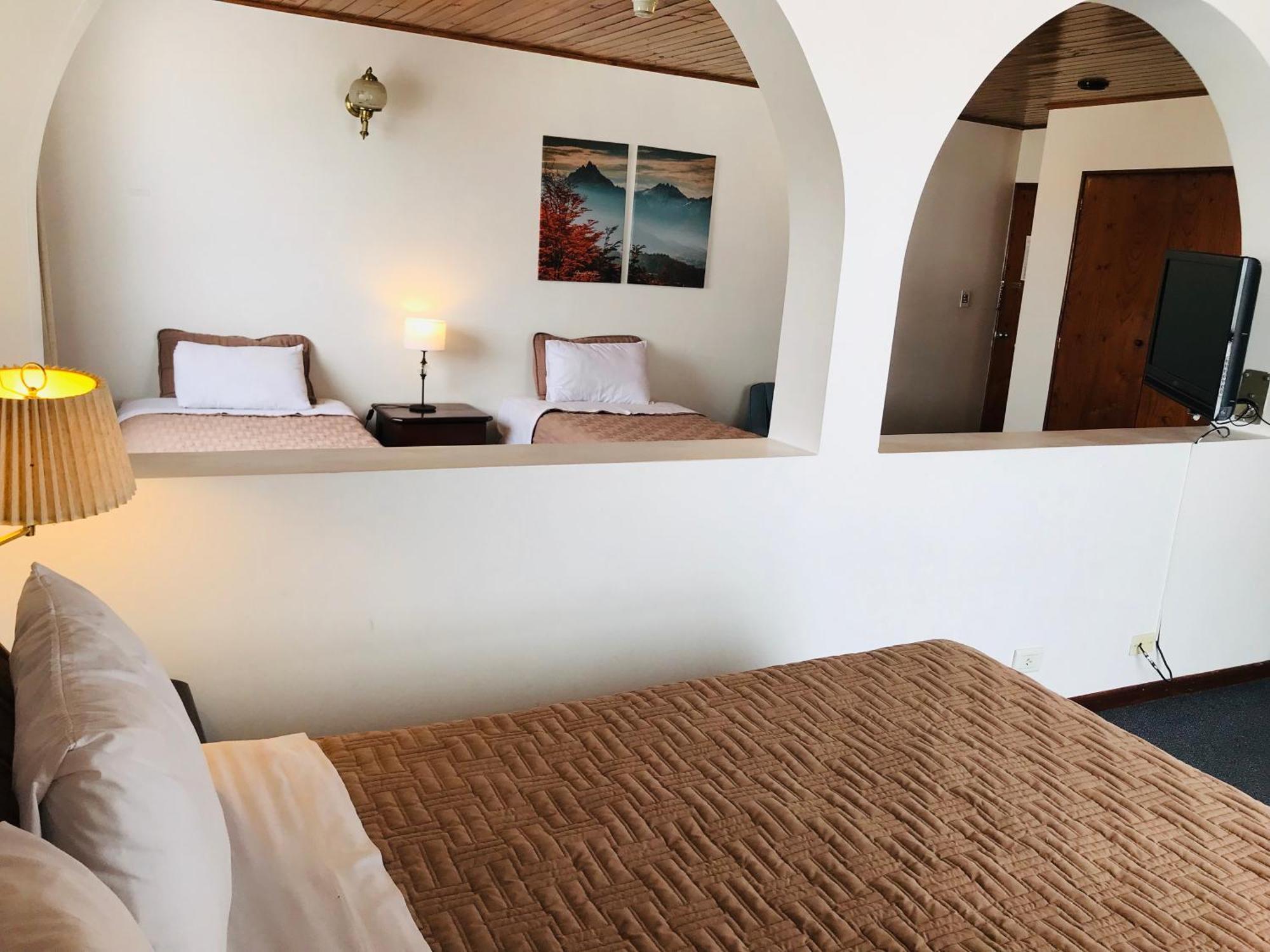 Family Room 1 Double bed 2 single beds